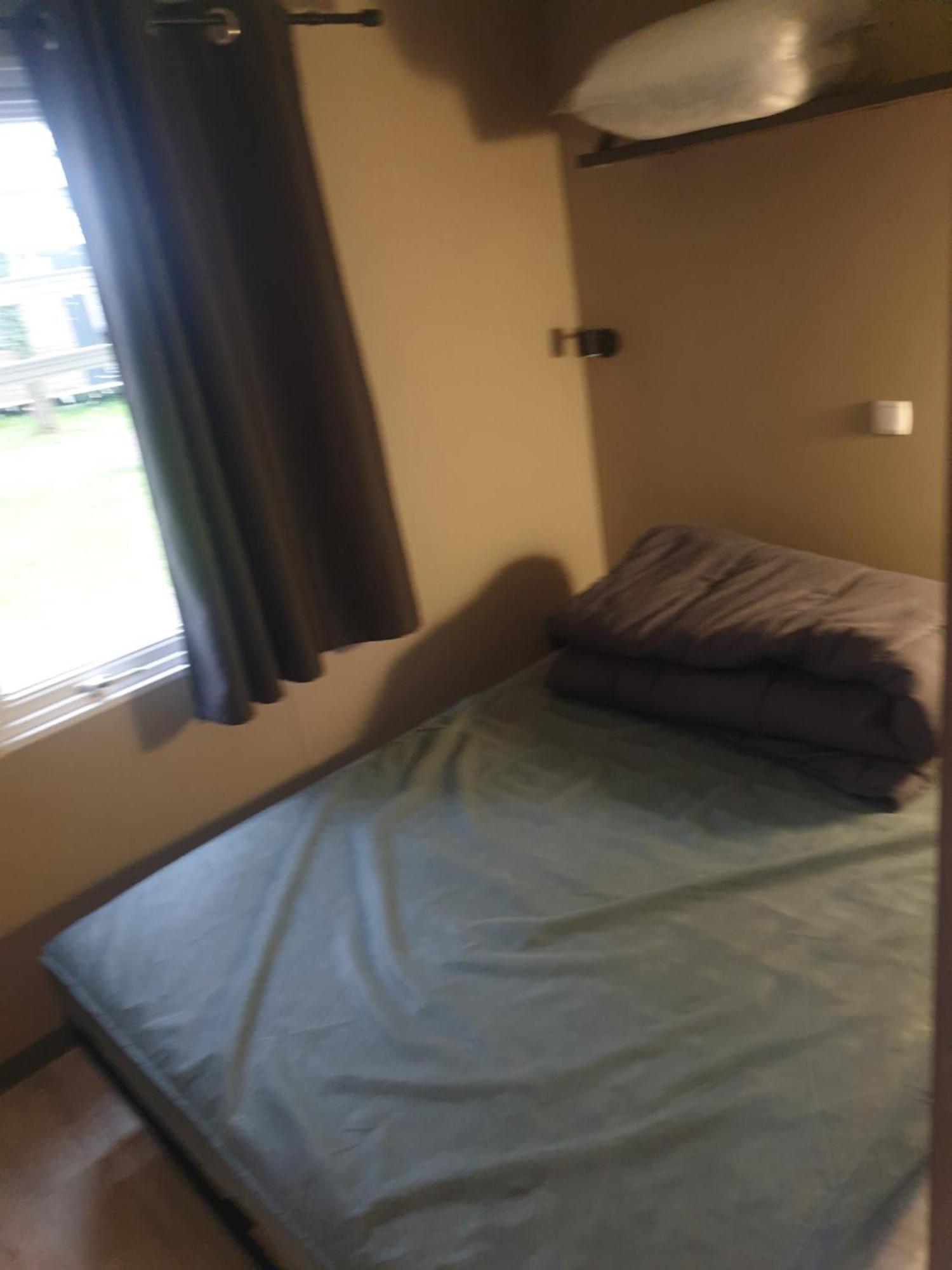 Mobilhome Proche Puy Dufou La Boissiere-de-Montaigu Exteriör bild